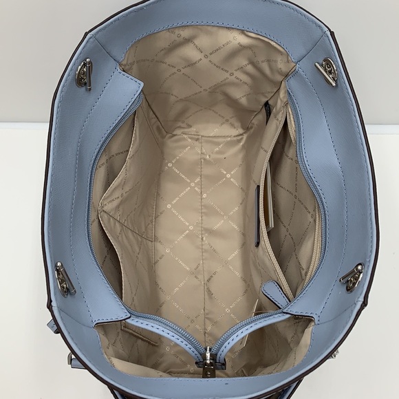 MICHAEL KORS LARGE CHAIN SHOULDER TOTE PALE BLUE COLOR - Picture 8 of 16